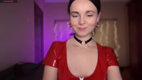 Snapshot of lanaloulou chatting on February 4, 2026, 10:47 pm Lana online show from February 4, 2026, 10:47 pm