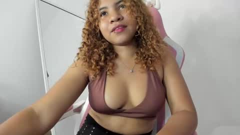 Snapshot of lanarouse1 chatting on January 25, 2025, 12:38 am Lana online show from January 25, 2025, 12:38 am