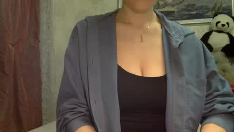 langoria online show from November 10, 2025, 9:03 pm