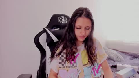 lanna_as online show from February 18, 2025, 8:58 pm