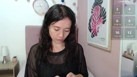 Lanna online show from September 16, 2025, 1:23 pm