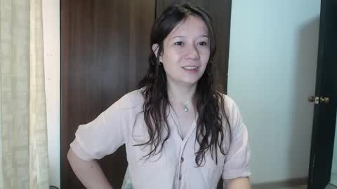 Snapshot of lanna_mills chatting on April 23, 2026, 1:13 pm Lanna online show from April 23, 2026, 1:13 pm