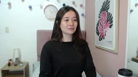 Snapshot of lanna_mills chatting on May 7, 2026, 1:16 pm Lanna online show from May 7, 2026, 1:16 pm