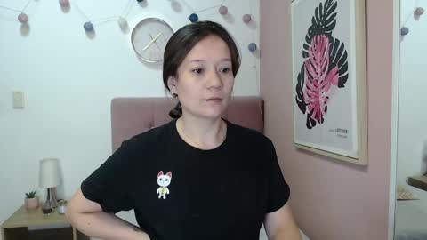 Snapshot of lanna_mills chatting on May 11, 2026, 1:17 pm Lanna online show from May 11, 2026, 1:17 pm