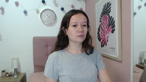 Snapshot of lanna_mills chatting on May 19, 2026, 12:55 pm Lanna online show from May 19, 2026, 12:55 pm