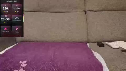 lapetitefrenchie83 online show from November 20, 2025, 10:59 am