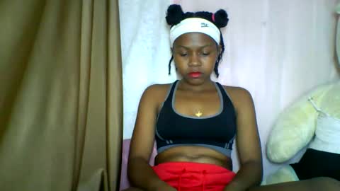 Snapshot of lara_belle chatting on May 13, 2026, 8:55 am lara_belle online show from May 13, 2026, 8:55 am