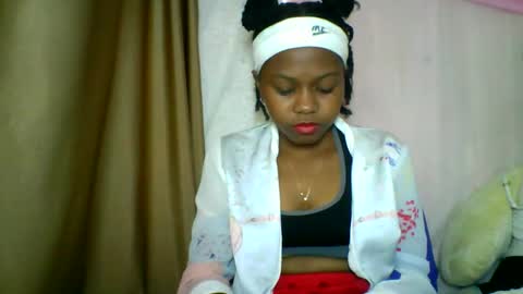 Snapshot of lara_belle chatting on May 14, 2026, 9:05 am lara_belle online show from May 14, 2026, 9:05 am