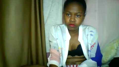 Snapshot of lara_belle chatting on May 16, 2026, 1:02 am lara_belle online show from May 16, 2026, 1:02 am