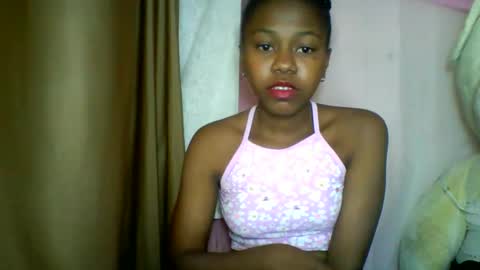 Snapshot of lara_belle chatting on May 20, 2026, 2:29 am lara_belle online show from May 20, 2026, 2:29 am