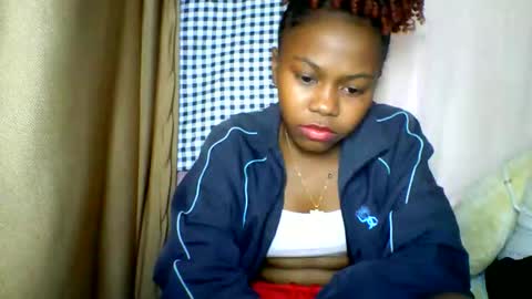 Snapshot of lara_belle chatting on May 26, 2026, 8:38 pm lara_belle online show from May 26, 2026, 8:38 pm