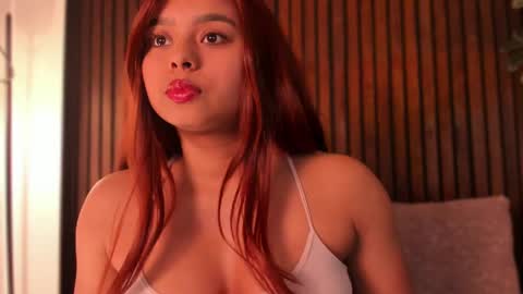 Lara  online show from September 30, 2025, 8:36 pm
