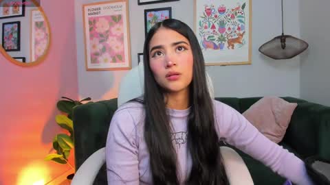 Snapshot of lara_madisson chatting on December 19, 2024, 11:14 pm Lara Madisson online show from December 19, 2024, 11:14 pm