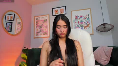 Snapshot of lara_madisson chatting on December 20, 2024, 4:09 am Lara Madisson online show from December 20, 2024, 4:09 am