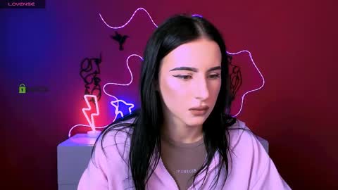 Snapshot of lara_moon1 chatting on May 24, 2026, 6:35 pm your dream online show from May 24, 2026, 6:35 pm