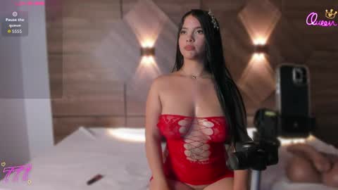 Lara Petit online show from July 12, 2026, 11:29 pm