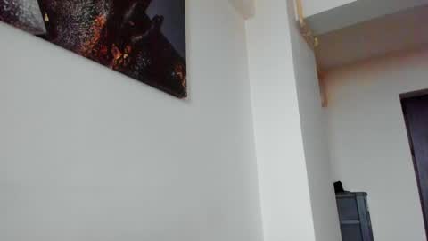 Snapshot of lara_squirtx chatting on January 31, 2025, 9:16 am Lara online show from January 31, 2025, 9:16 am