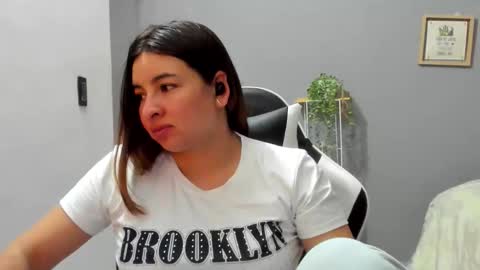Lara online show from May 27, 2026, 1:57 am