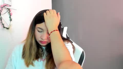 Lara online show from May 28, 2026, 4:48 pm