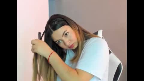 Lara online show from May 29, 2026, 2:48 pm