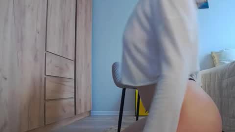 LaraKanes online show from September 11, 2025, 8:36 am