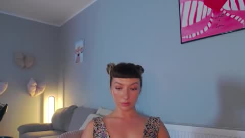 LaraKanes online show from September 24, 2025, 11:02 am