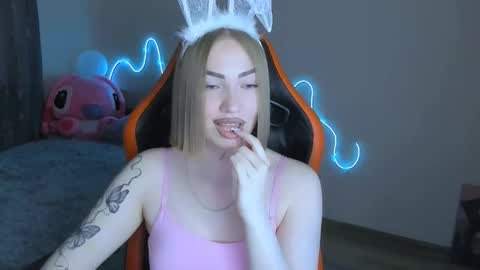 LaraKrein lk online show from March 9, 2026, 1:48 pm