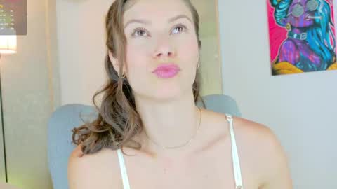 Lara  online show from April 29, 2026, 2:10 pm