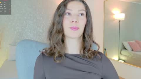 Lara  online show from May 12, 2026, 1:52 pm