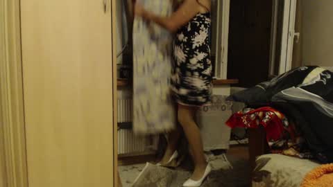 laralhotr online show from December 1, 2024, 7:36 pm