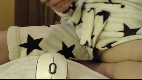 laralhotr online show from February 6, 2025, 5:40 pm