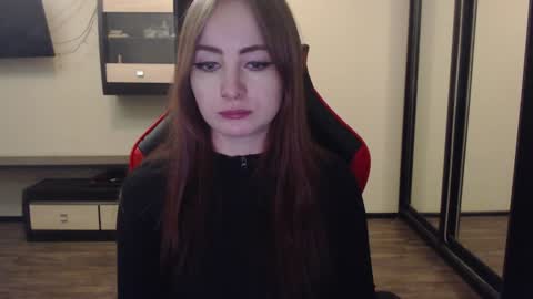 Laralianna online show from January 7, 2025, 7:49 pm