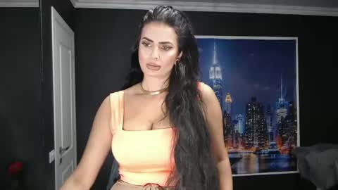 laras_moans online show from July 10, 2026, 7:23 am
