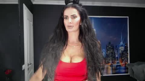 laras_moans online show from July 11, 2026, 8:06 am