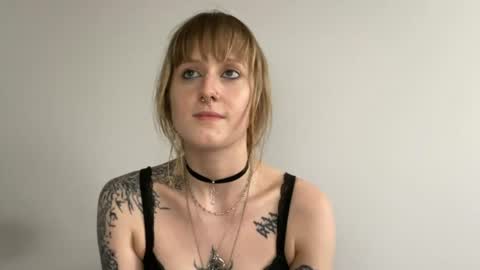 Lara online show from July 14, 2026, 4:13 pm