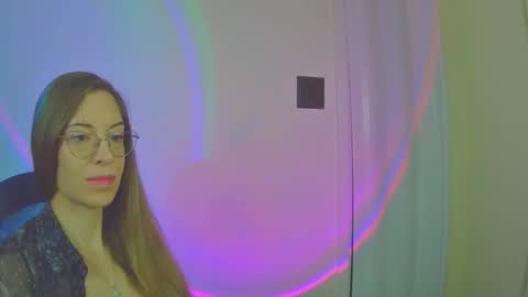 larawintersxxx online show from December 1, 2025, 4:34 pm