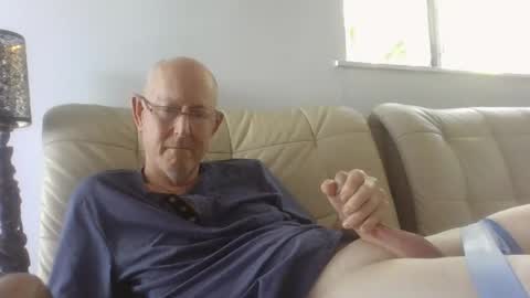 Snapshot of largerthan chatting on February 7, 2026, 12:47 am largerthan- say hi on entry online show from February 7, 2026, 12:47 am