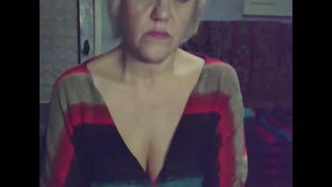 larisaq4ugo24 online show from January 18, 2025, 5:15 pm