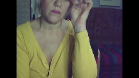 larisaq4ugo24 online show from January 24, 2025, 2:51 pm