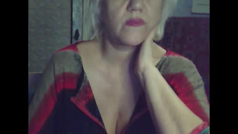 larisaq4ugo24 online show from February 5, 2025, 8:04 pm