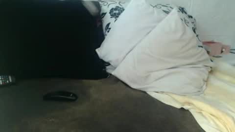 Lariss online show from April 5, 2026, 9:39 am