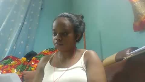 larissa645771 online show from April 15, 2026, 6:04 pm