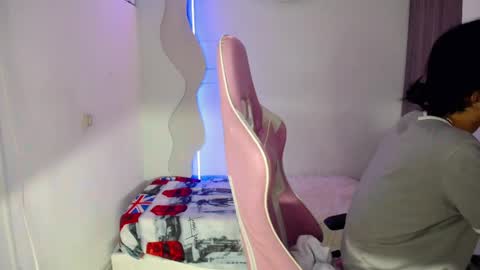 larry online show from April 10, 2026, 8:57 pm