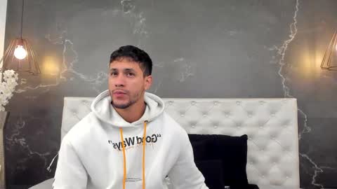 andrew online show from November 30, 2025, 1:04 pm