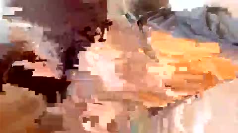 Snapshot of larrybrown13 chatting on May 4, 2026, 11:06 am larrybrown13 online show from May 4, 2026, 11:06 am