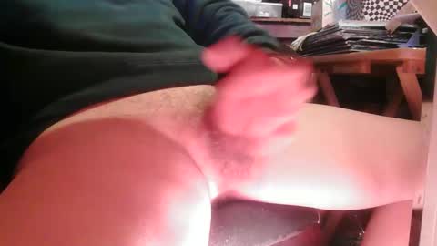 Snapshot of larrys60 chatting on December 19, 2025, 5:31 pm larrys60 online show from December 19, 2025, 5:31 pm