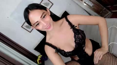 Snapshot of lars_petite_obsession chatting on May 10, 2026, 11:10 pm Lars online show from May 10, 2026, 11:10 pm
