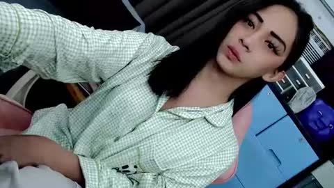 Snapshot of lars_petite_obsession chatting on May 21, 2026, 8:49 pm Lars online show from May 21, 2026, 8:49 pm