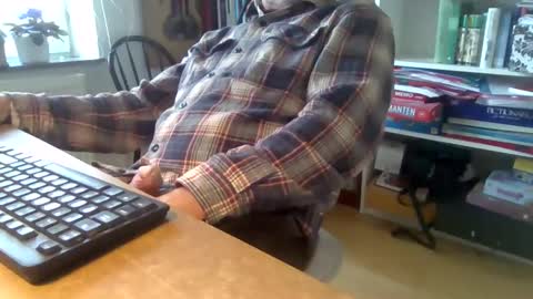 Snapshot of larsafree6 chatting on October 19, 2025, 11:11 am larsafree6 online show from October 19, 2025, 11:11 am
