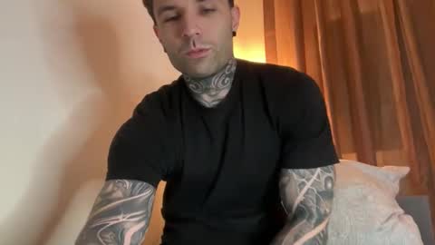 Snapshot of larsskeet chatting on January 16, 2026, 5:28 pm larsskeet online show from January 16, 2026, 5:28 pm